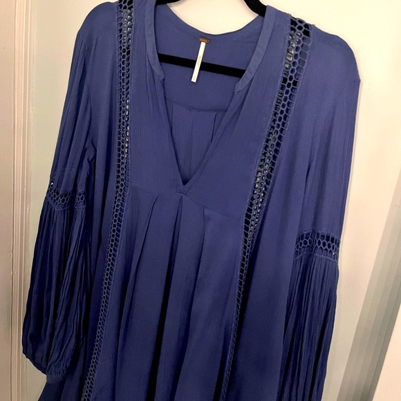 ✨SOLD✨Free People Blue Oversized Tunic Top - Picture 4 of 4